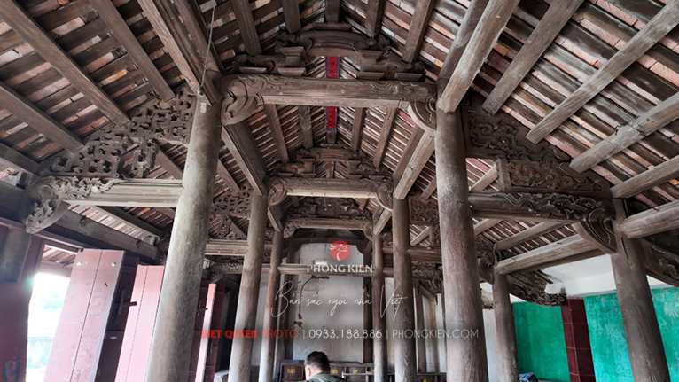 Không gian bên trong ngôi Nhà thờ họ Khổng 150 năm của cụ Hàn Bạch tại Thái Bình