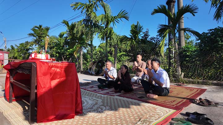 Lễ phạt mộc trong nhà gỗ cổ truyền: Ý nghĩa và nghi thức mở đầu một nếp nhà