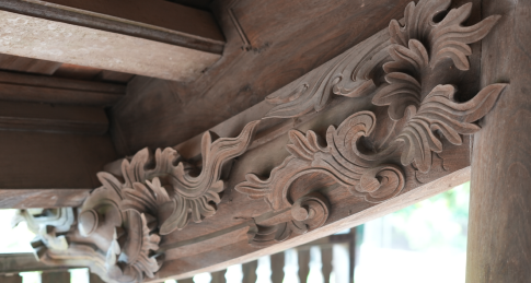 Khách Hàng Thăm xưởng – Tham quan mẫu nhà gỗ phong kiến